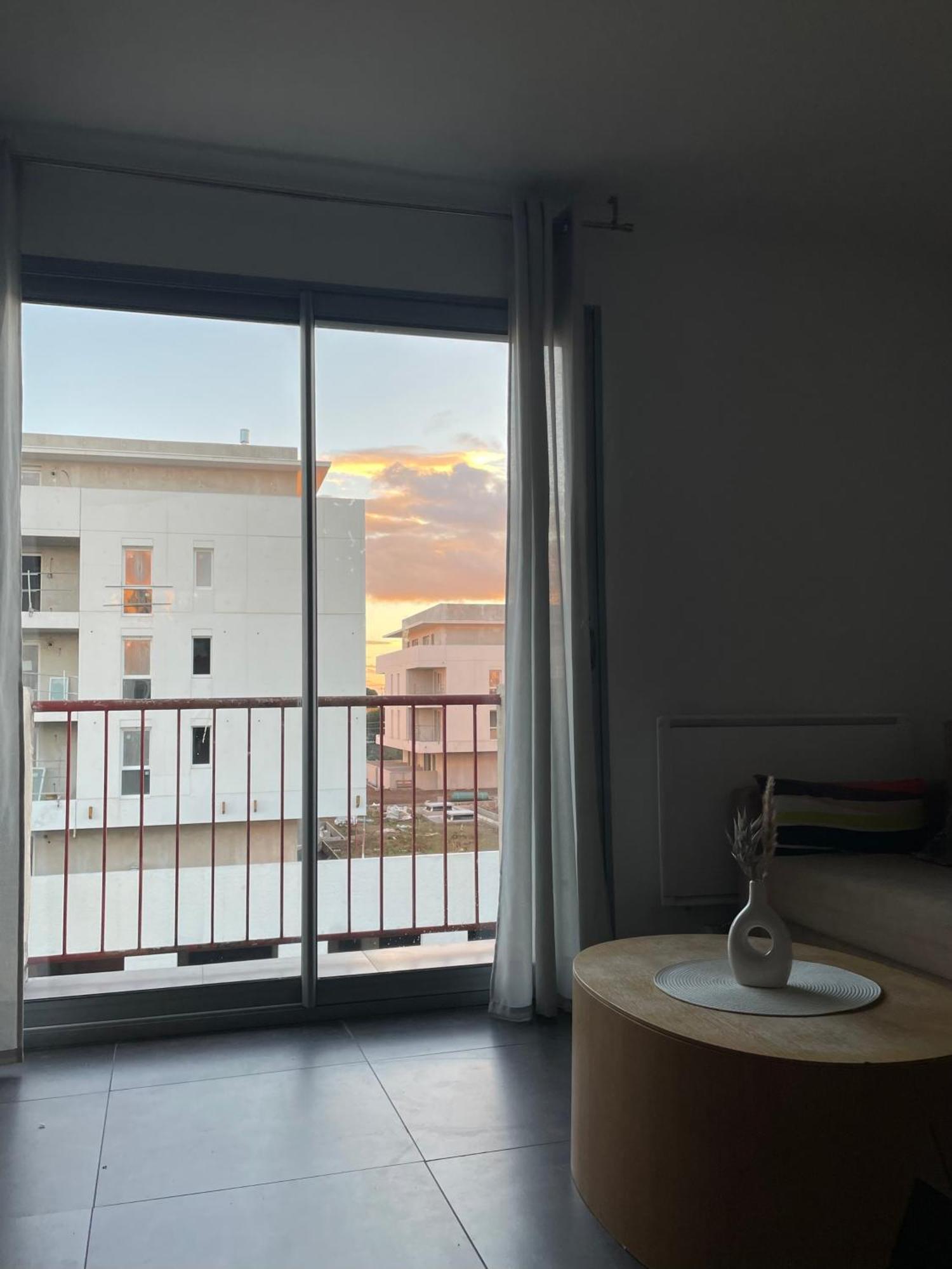 Magnifique T3 Quartier Pres D'Arenes Tram Au Pied De L'Immeuble Apartman Montpellier Kültér fotó